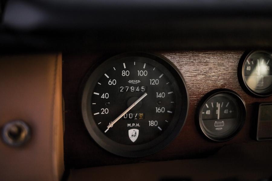 Панель приборов Lamborghini Jarama 400 GT 1970 года  (NA) (фото 24 из 28)
